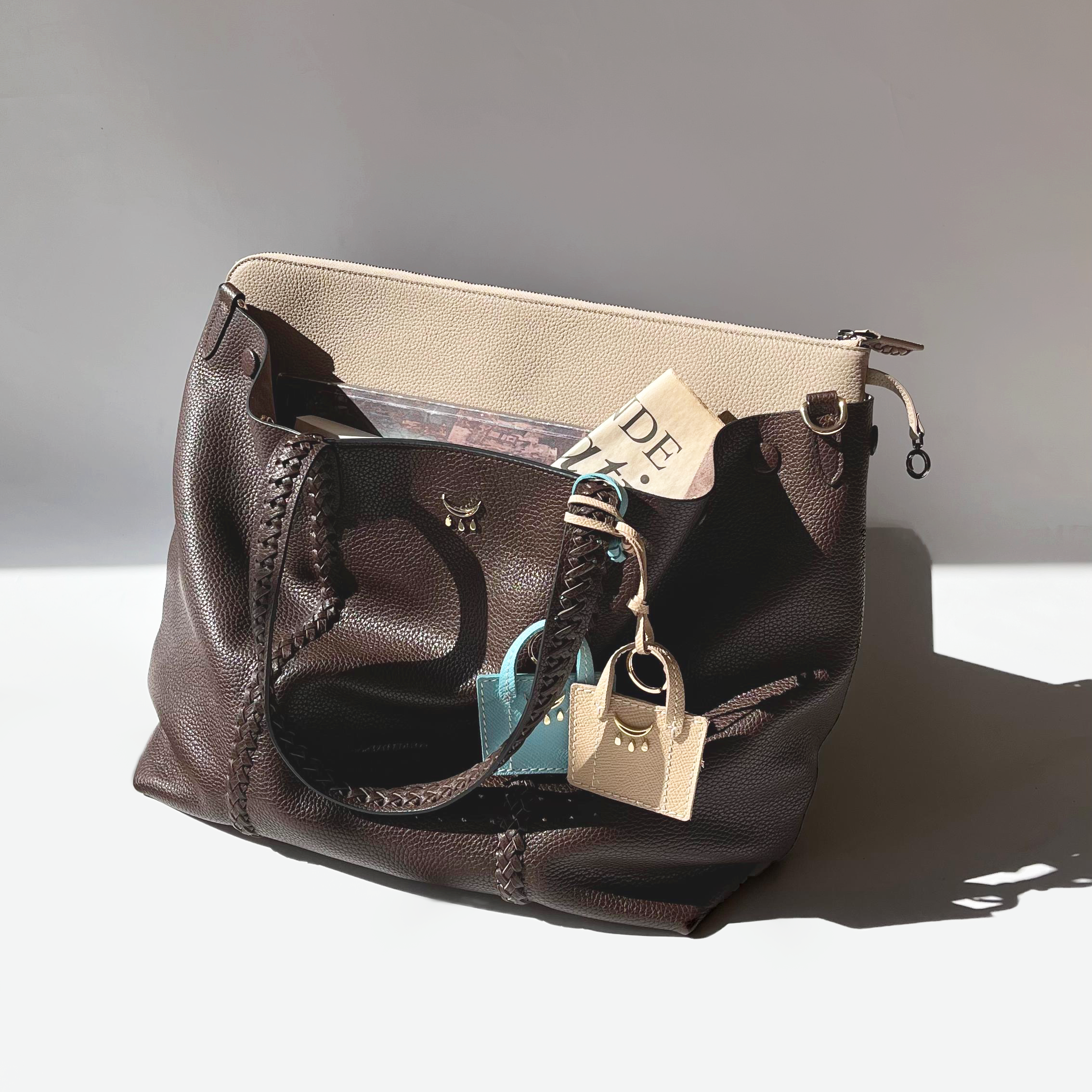 Amuleto para Bolso QIMU - Etoupe